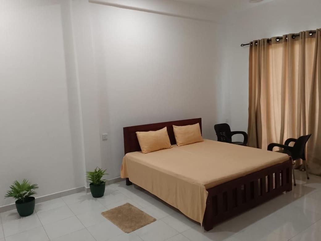 Pinnawala Elephant Front View Hotel Rambukkana Екстериор снимка